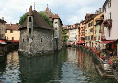 Annecy en digital nomad : cadre parfait, addition salée