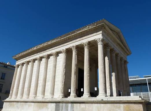 Nîmes