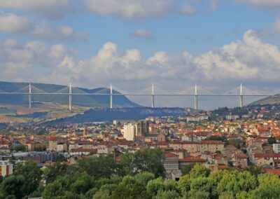 Millau en van : deux gorges, un viaduc, peu de nuits légales